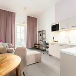 Visit Oomph Прага