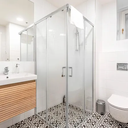 Visit Oomph * プラハ