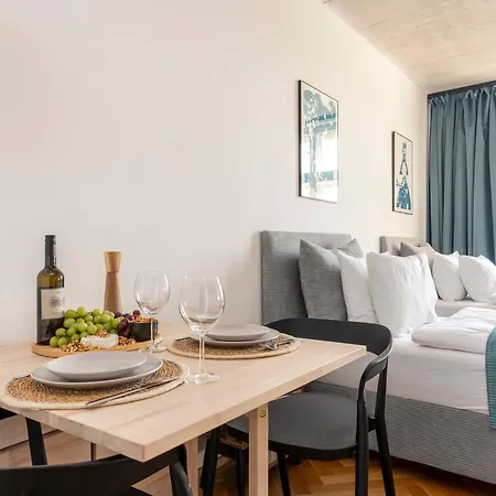 Visit Oomph アパート プラハ