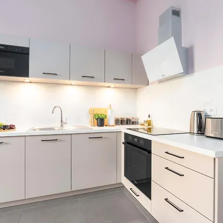 Visit Oomph Apartment