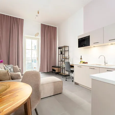 Visit Oomph プラハ