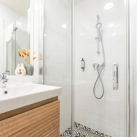 Visit Oomph * プラハ