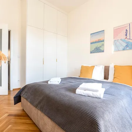 アパート Visit Oomph