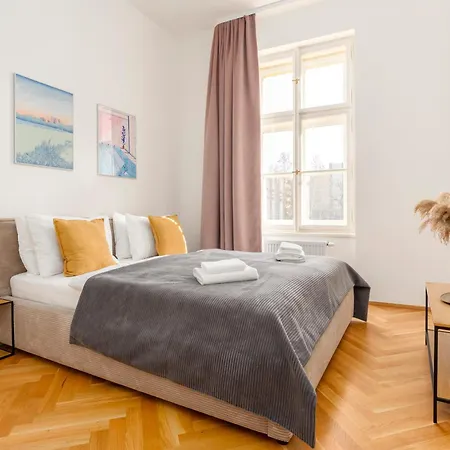 Visit Oomph Praga
