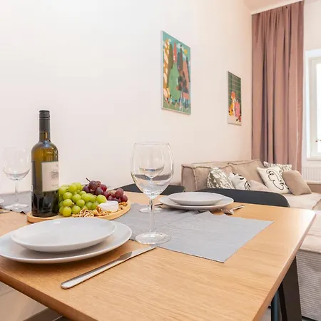 Visit Oomph * プラハ