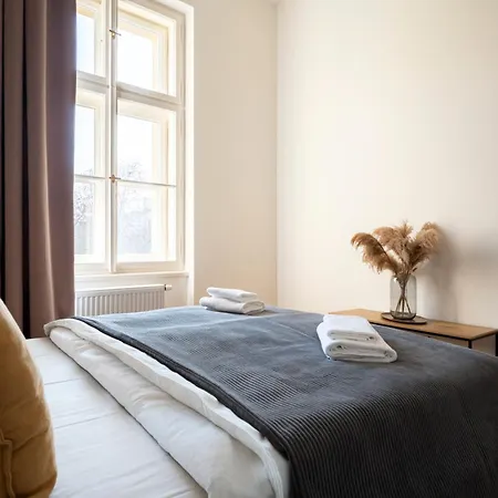 Visit Oomph プラハ