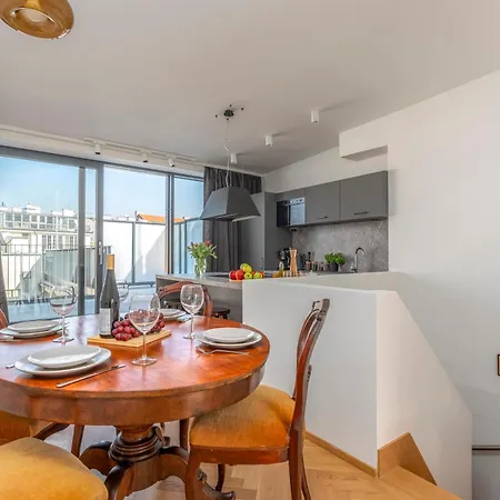 Visit Oomph プラハ