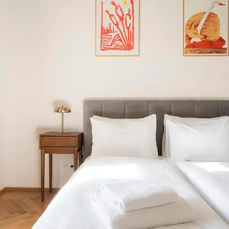 Visit Oomph * プラハ