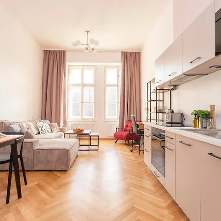 Visit Oomph Prag