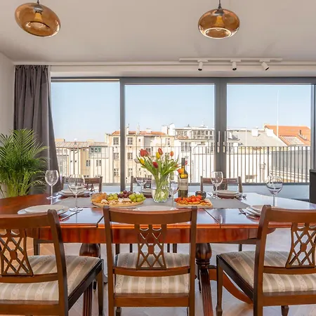 Visit Oomph * プラハ