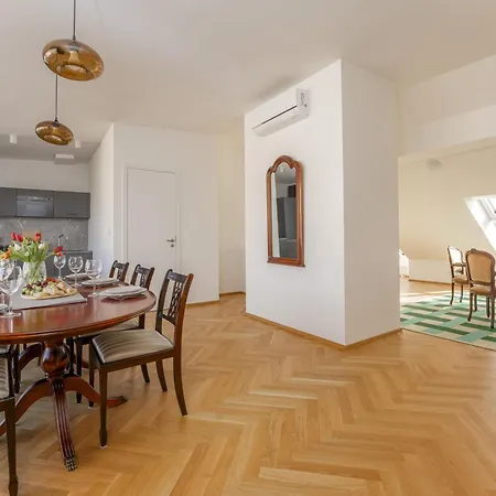 アパート Visit Oomph