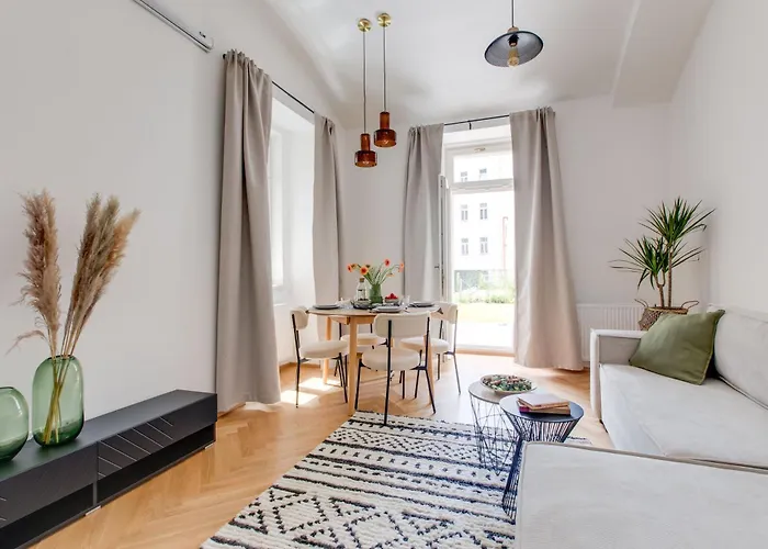 Visit Oomph Apartamento Praga