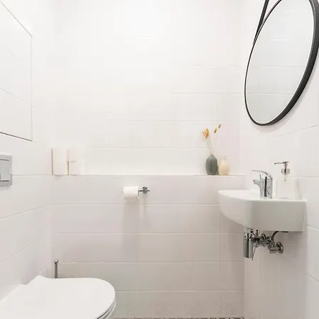 Visit Oomph Апартаменты *