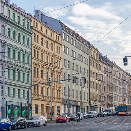 Visit Oomph * Prag