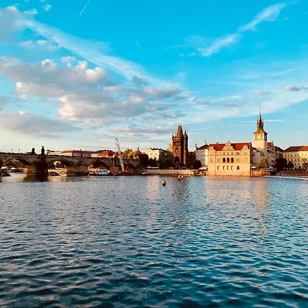 Visit Oomph Lejlighed Prag